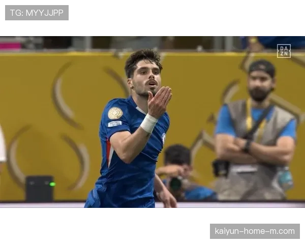 佩德罗·贡萨尔维斯包抄推射缩小差距，葡萄牙体育边中结合见效